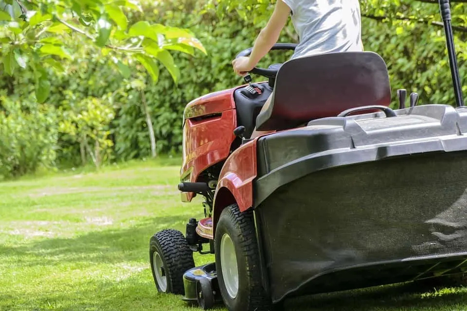 Best Lawn Tractor For Hills