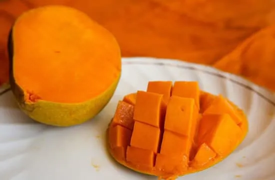 How To Tell If Mangoes Are Ripe 2 How To Tell If Mangoes Are Ripe 2