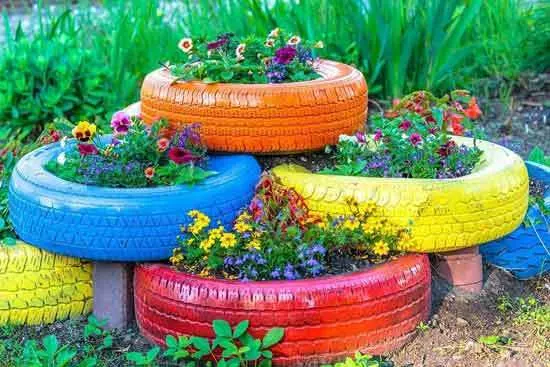 Tyre Garden Beds - Round Landscaping Ideas for Raised Beds