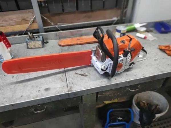 How To Unflood A Chainsaw