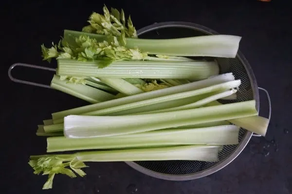 What Does Celery Taste Like