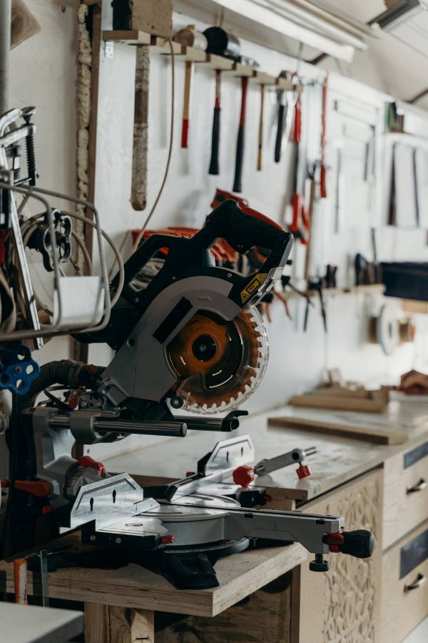 Circular saw—how to change blade on Skilsaw circular saw