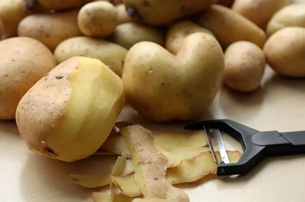 Potato Peel Peel Harvest Peeler Produce Potatoes