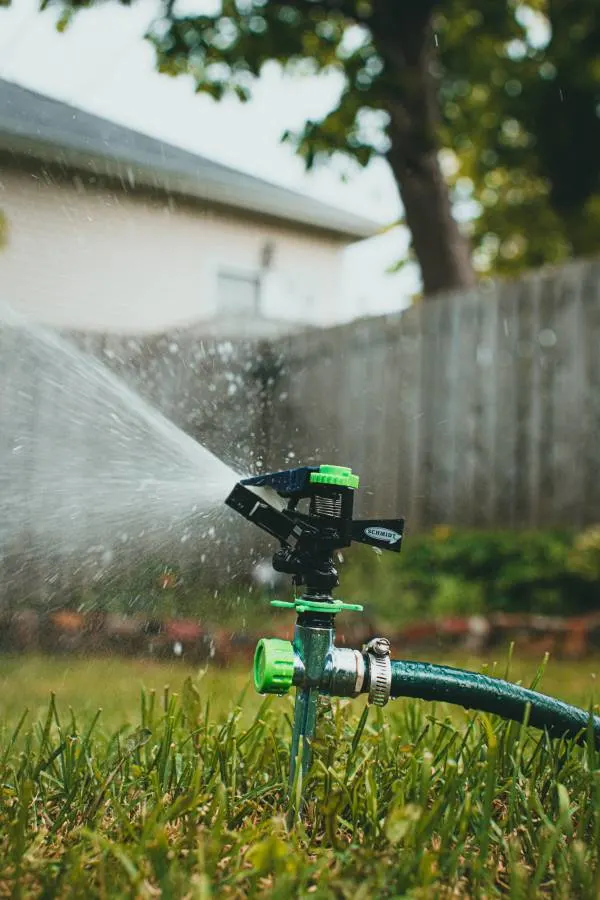 360 degree automatic garden sprinkler How Often to Water Lawn in Summer
