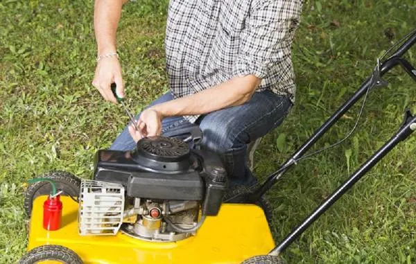 Lawn Mower Repairs and Tips 2