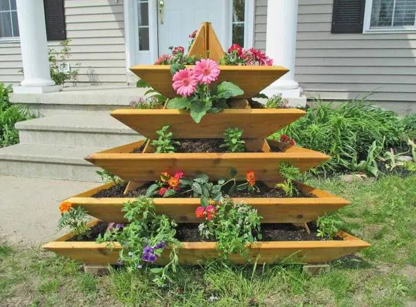 Tired-Raised-Bed Tired Raised Bed DIY Raised Garden Bed Ideas